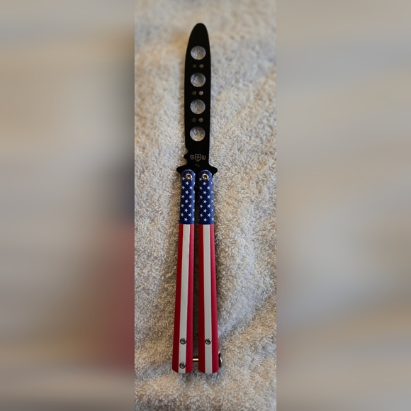 American Flag Butterfly Prop Knife - Picture 6 of 8